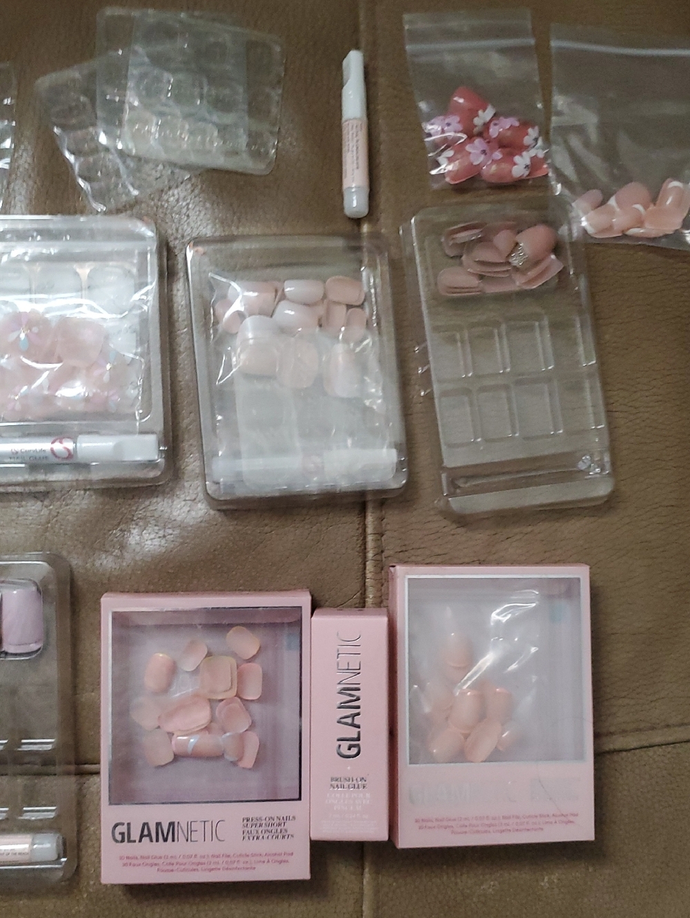 Assorted Press-On Nail Lot - Picture 3 of 3